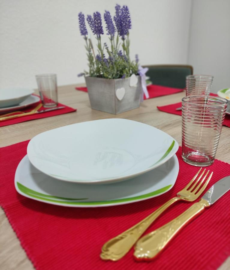 2 Zimmerwohnung In Bietingen 戈特马丁根 外观 照片