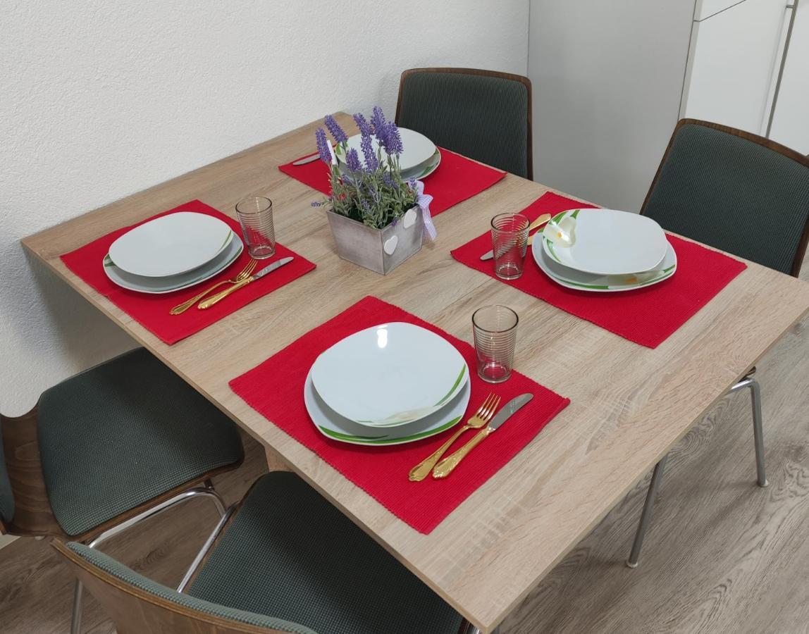 2 Zimmerwohnung In Bietingen 戈特马丁根 外观 照片