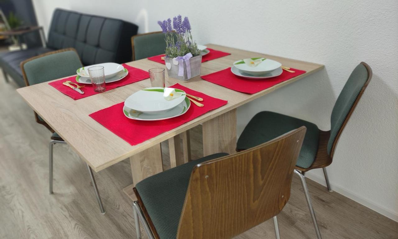2 Zimmerwohnung In Bietingen 戈特马丁根 外观 照片